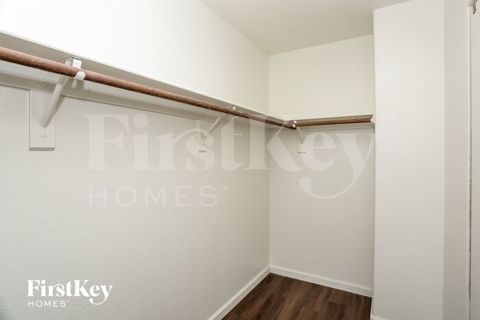 Building Photo - 9135 Green Frost Dr