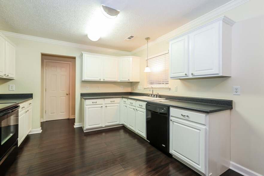 Building Photo - 124 Baker Springs Ln