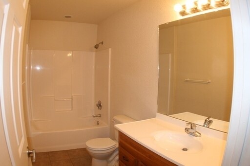 Building Photo - 1233 Purdue Ave