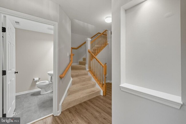 Primary Photo - 2714 Manhattan Pl