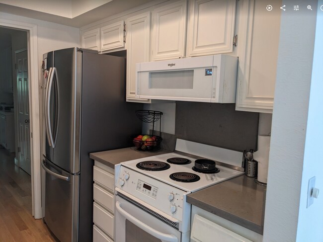 Building Photo - 938 Clark Ave