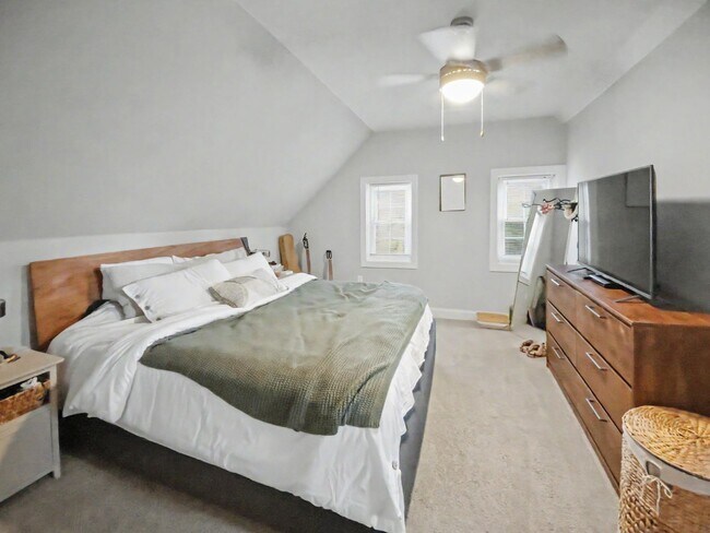 Interior Photo - 300 North Wayne Avenue