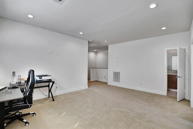 Building Photo - 5507 Robusto Pl