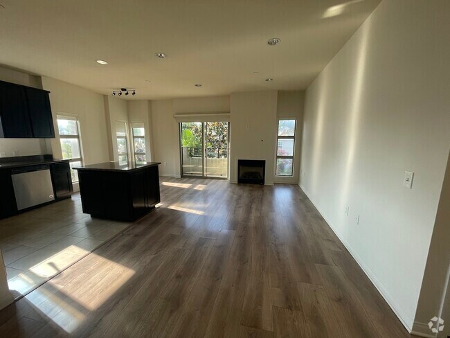 Building Photo - 5842 Harold Way