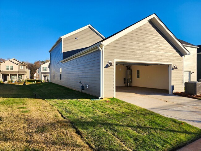 Building Photo - 13210 Kenworth Rd