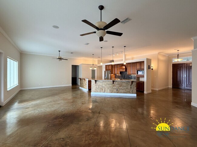 Building Photo - 249 Beachview Dr NE