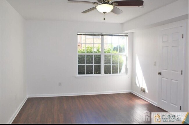 Building Photo - 1201 Plymouth Rd