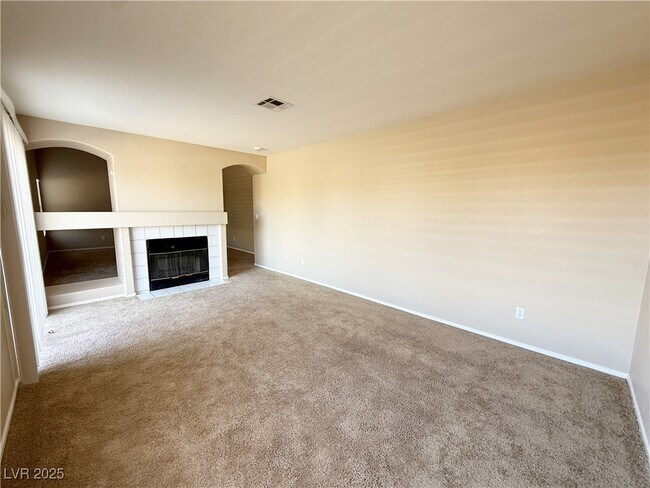 Building Photo - 7761 Locke Haven Dr