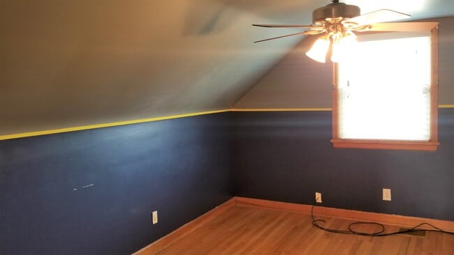 Building Photo - CHECK ME OUT!  3 Bedrooms, 2 Full Baths, B...