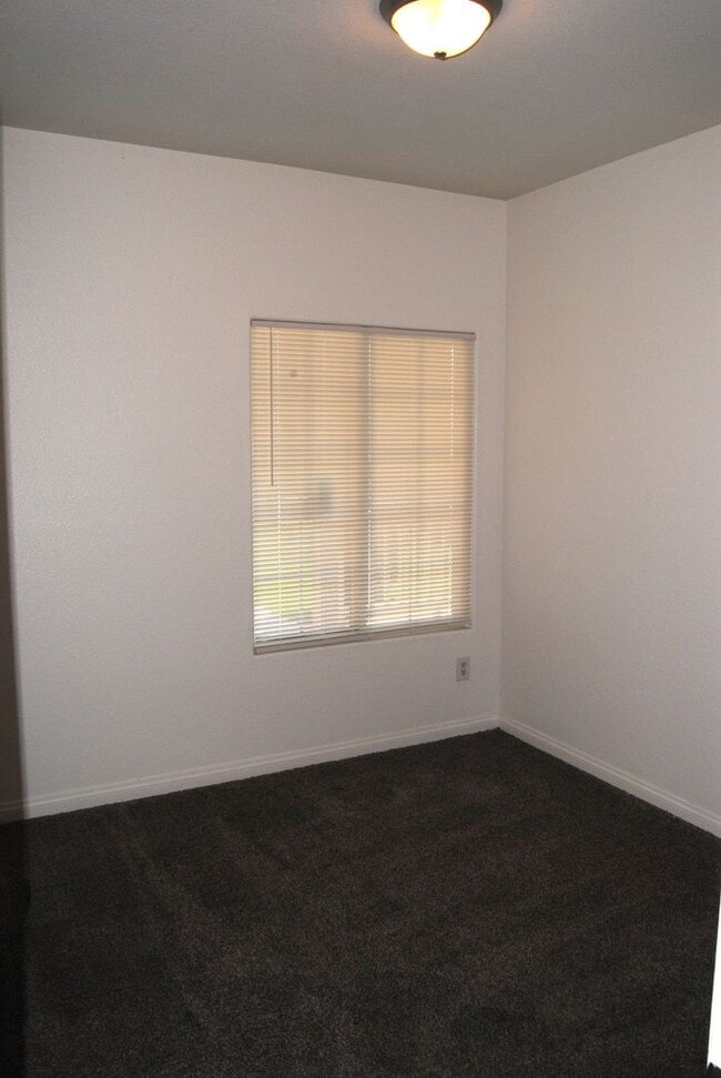 Building Photo - 5315 Clover Mountain St