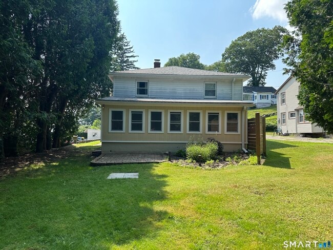 Building Photo - 18 Manchester Ave