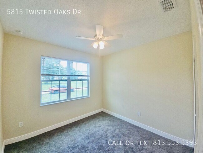 Building Photo - 5815 Twisted Oaks Dr