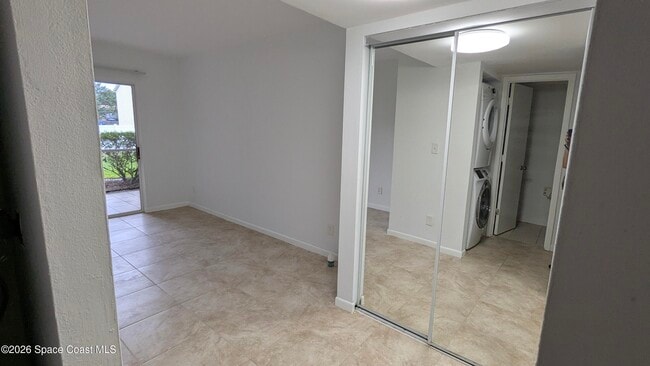 Building Photo - 1633 Sunny Brook Ln