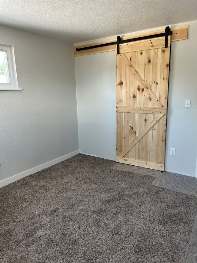 Building Photo - Rent-to-Own Ranch-Style Home in Henderson,...