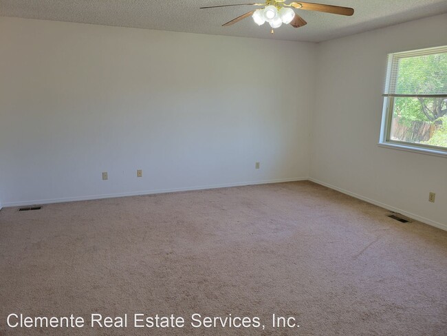 Building Photo - 3 br, 2.5 bath House - 1570 Purple Sage Court