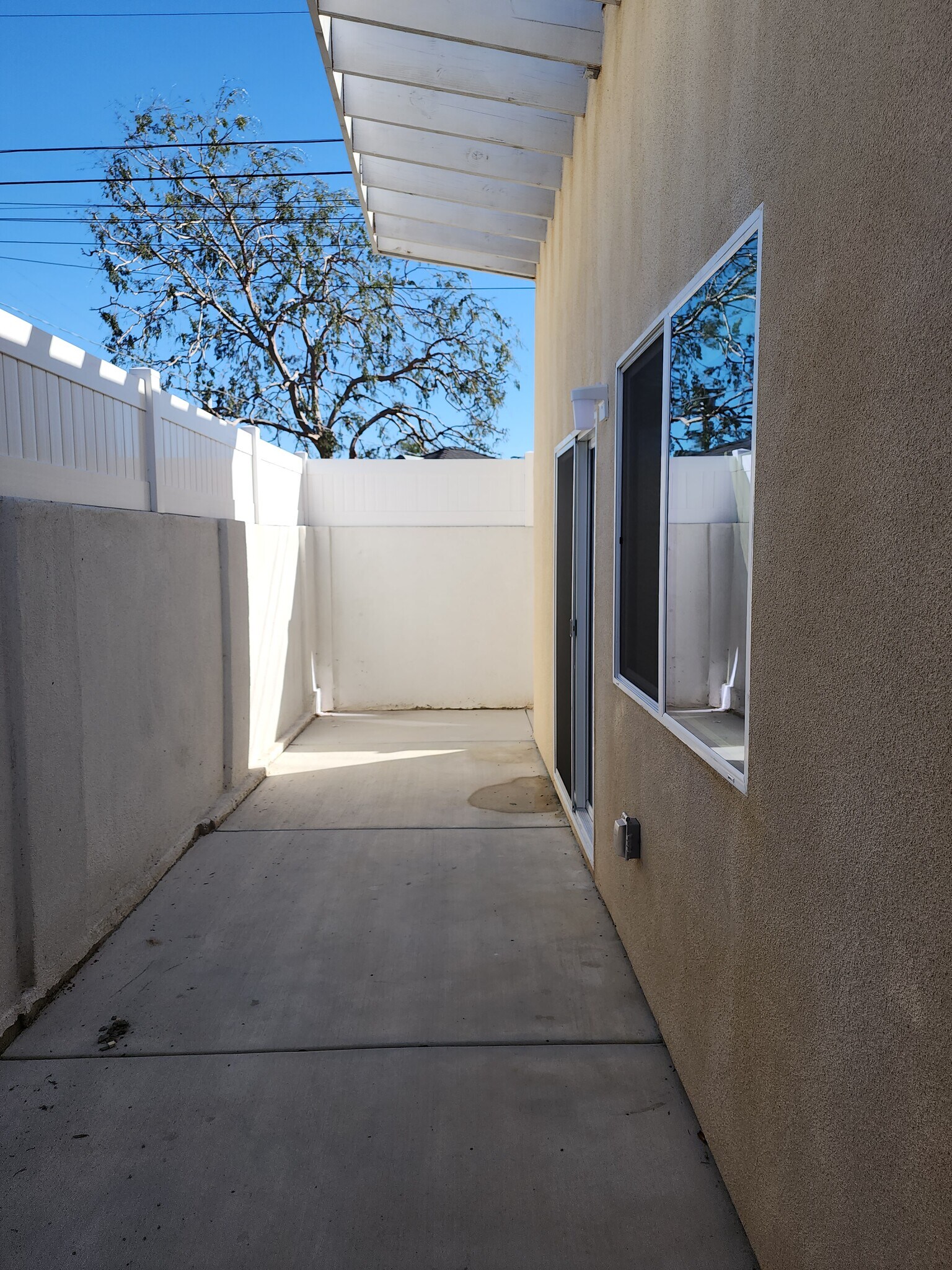 Building Photo - 14422 Judd St