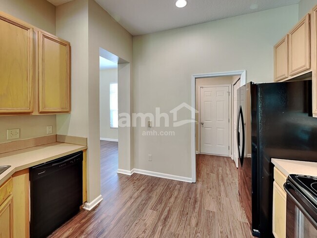 Building Photo - 1052 Deer Chase Drive