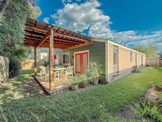 Building Photo - 3306 Hunterwood Dr