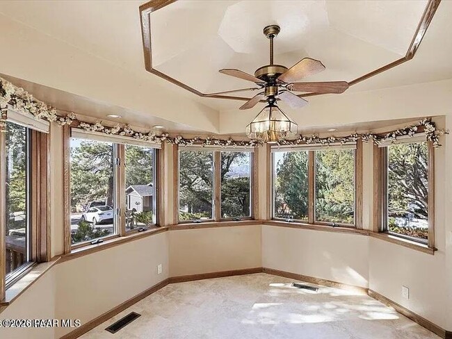 Building Photo - 235 Solar Heights Terrace