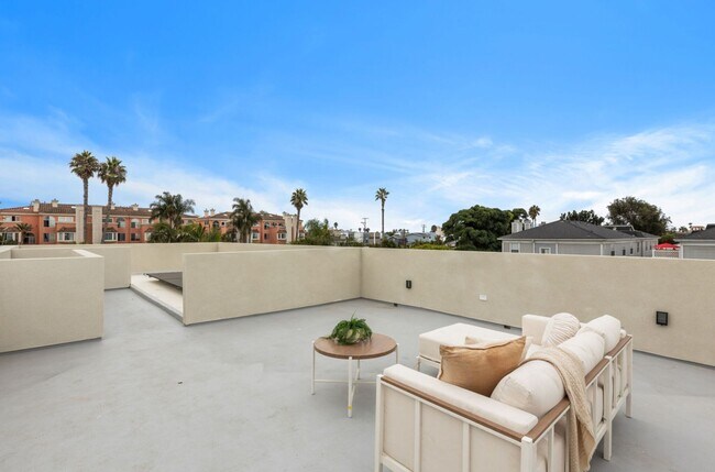 Building Photo - Long Term, Unfurnished Rental in Imperial Beach