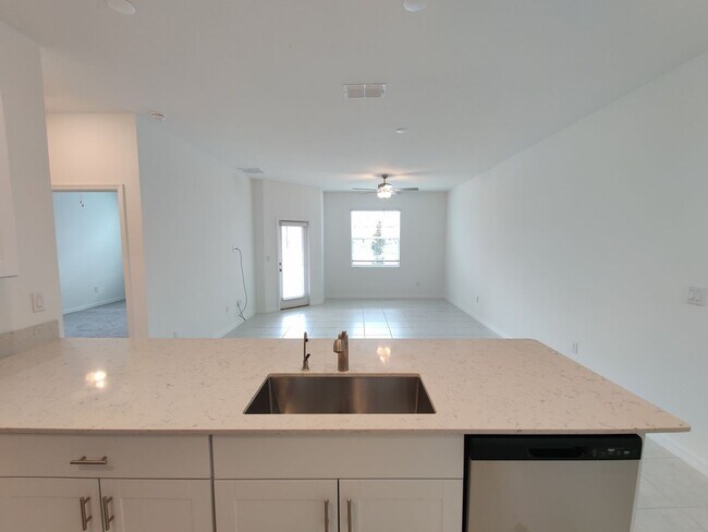 Building Photo - 32094 Powderpuff Mimosa Dr