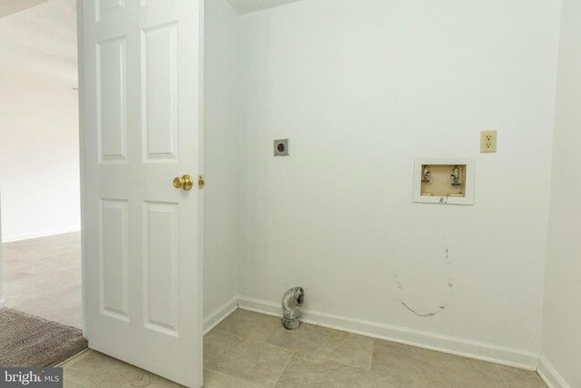 Building Photo - 164 Stadium Cir