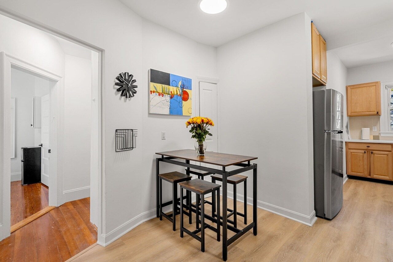 Building Photo - 80 Patten St