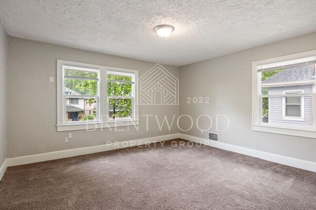 Building Photo - 3041 N Delaware St