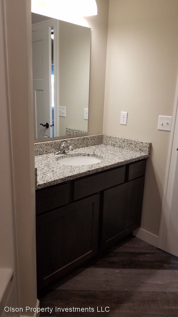 Building Photo - 3 br, 2 bath House - 541 Meadow Lane