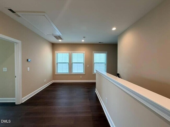 Building Photo - 609 Liberty Hill Pass