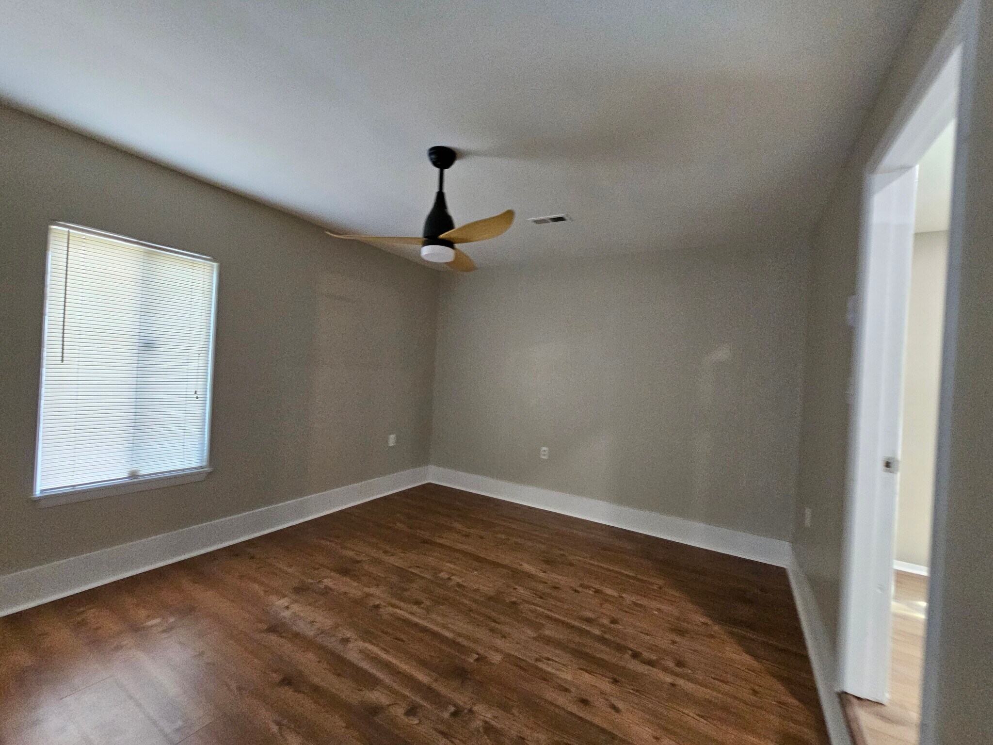 Building Photo - 182 Forestview Cir