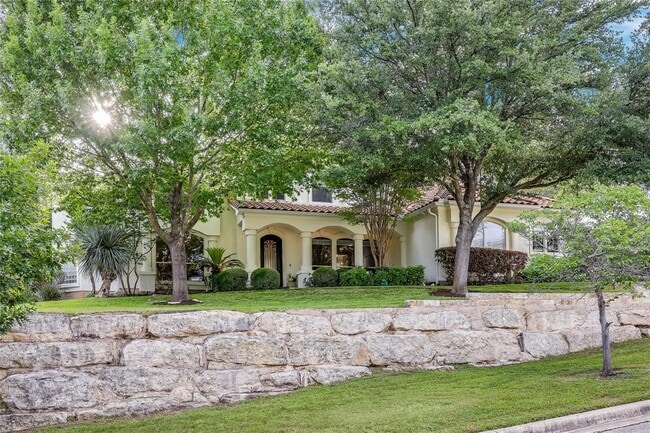 Building Photo - 2116 Demona Dr