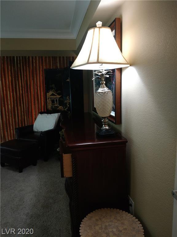 Building Photo - 3700 S Las Vegas Blvd