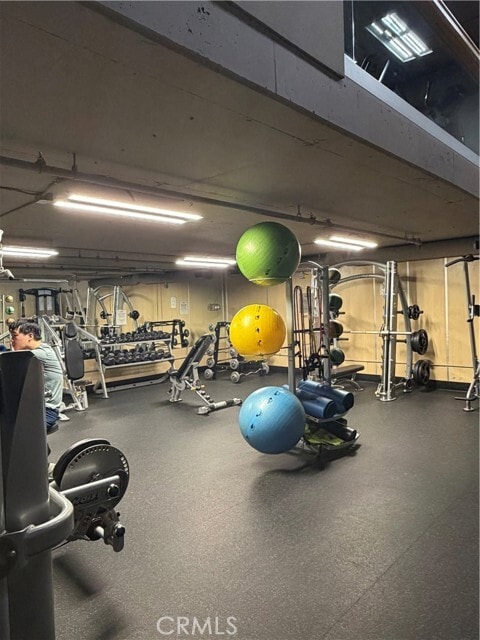 Building Photo - 10982 Roebling Ave