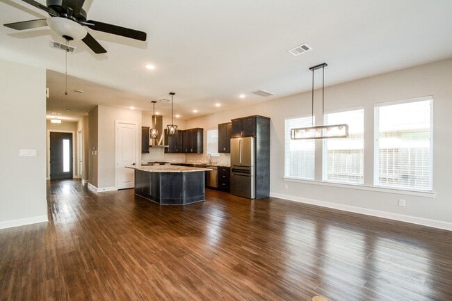 Building Photo - 2902 Tanager Trace