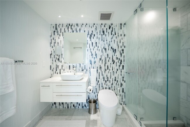 Building Photo - 335 S Biscayne Blvd