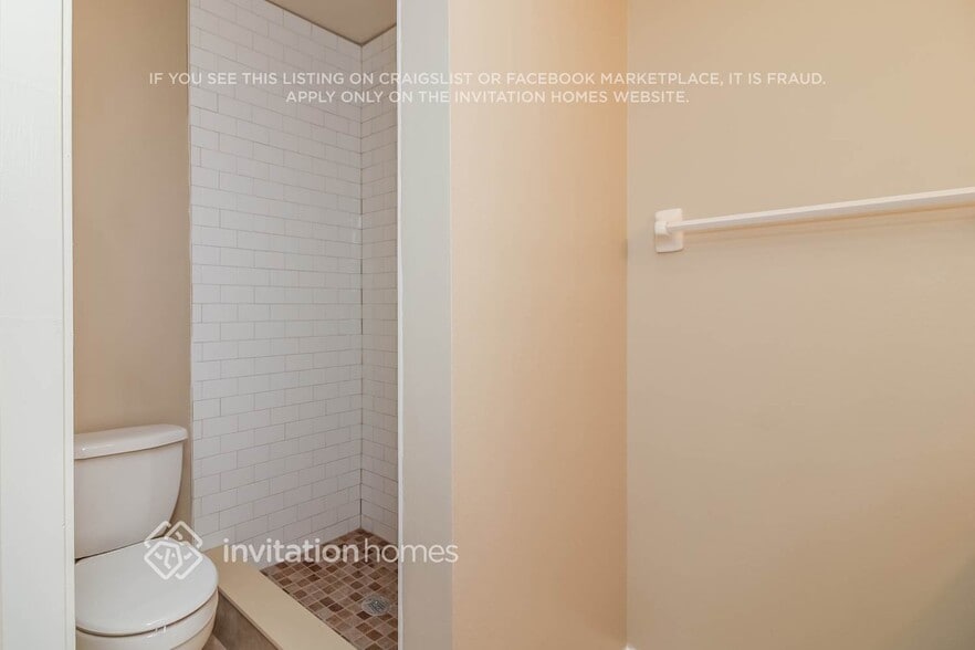 Building Photo - 630 Holland Ave