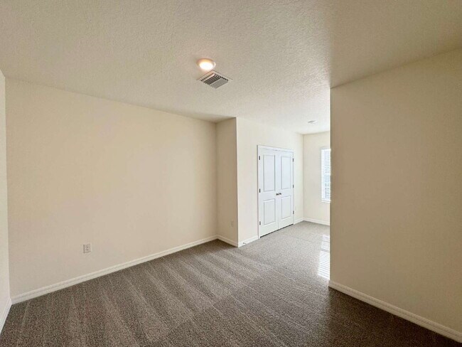 Building Photo - 33031 Tulip Petal Ln