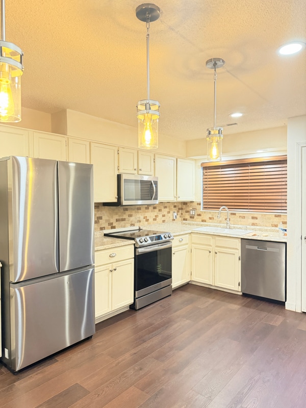 Building Photo - 3435 S Ammons St