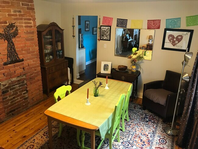 Building Photo - 3234 Dobson St