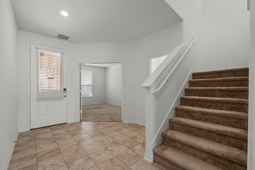 Building Photo - 3420 Taurus Sky