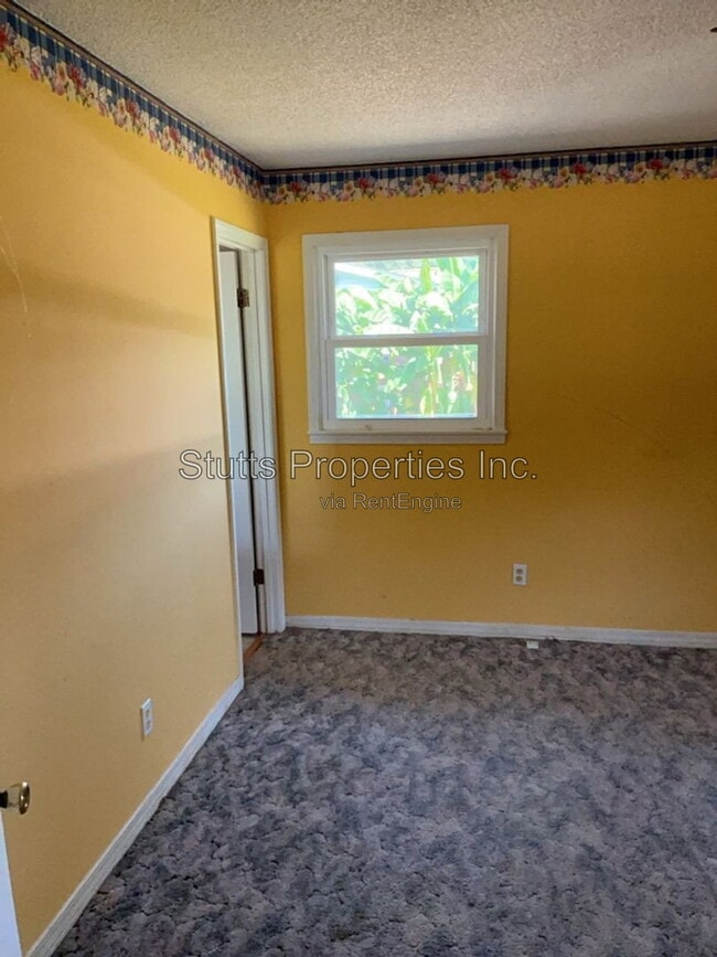 Building Photo - 86 Lamoray Dr