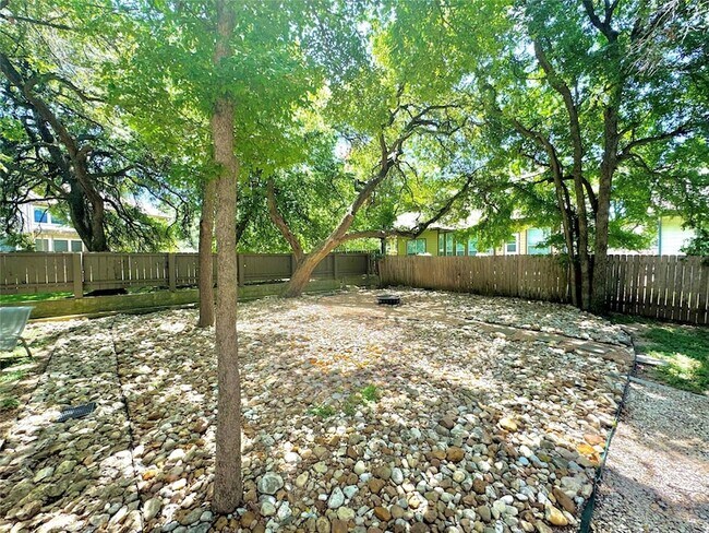 Building Photo - 4501 Whispering Valley Dr