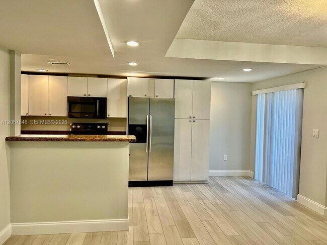 Building Photo - 900 SW 113th Terrace