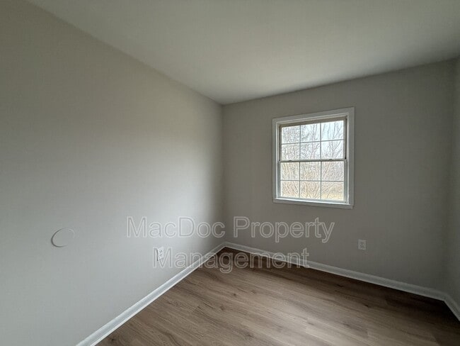 Building Photo - 2331 McClellan Ct