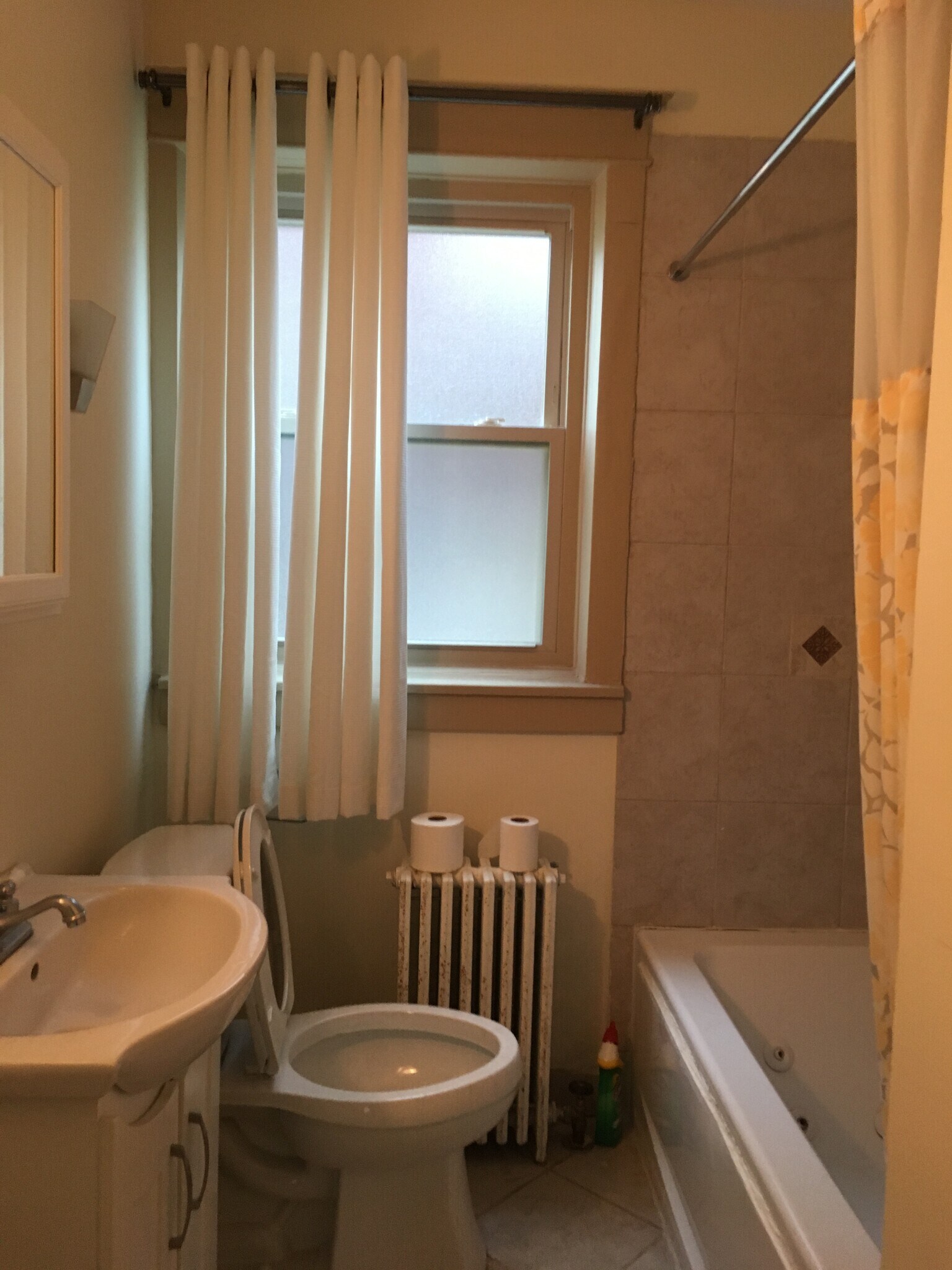 Building Photo - 5459 Fair Oaks St