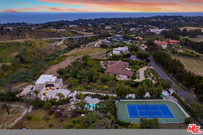 Building Photo - 6242 Cavalleri Rd