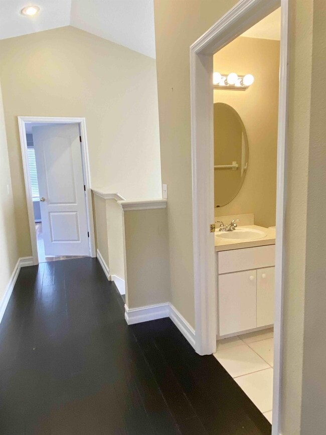 Building Photo - 10503 Chilmark Way