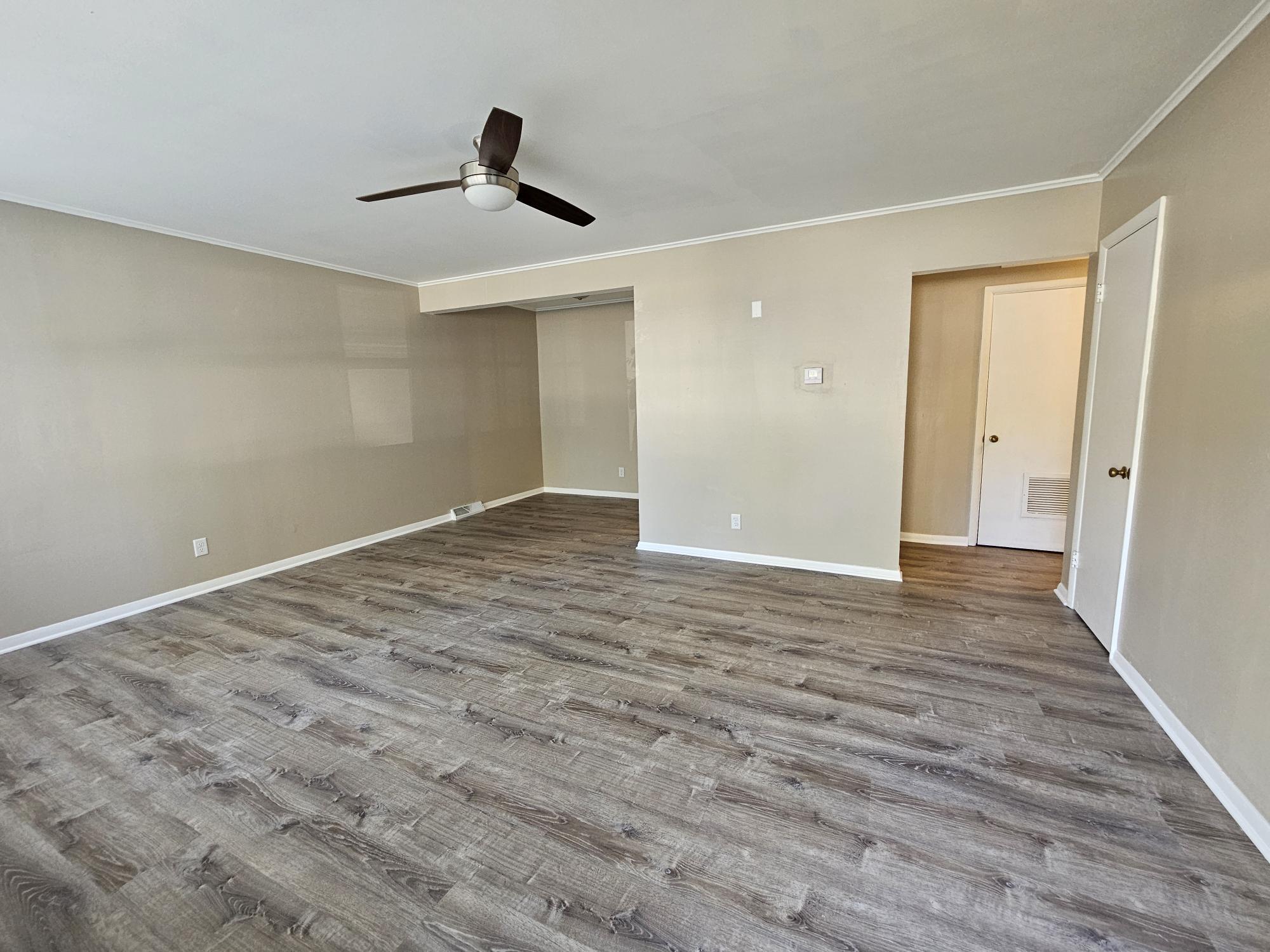 Family Room - 4011 Buckingham Dr