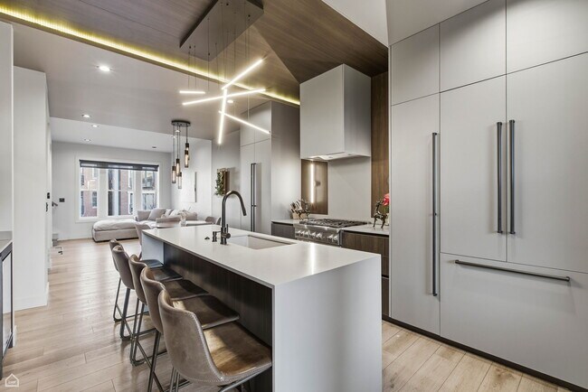 Building Photo - 1236 N Cleaver St